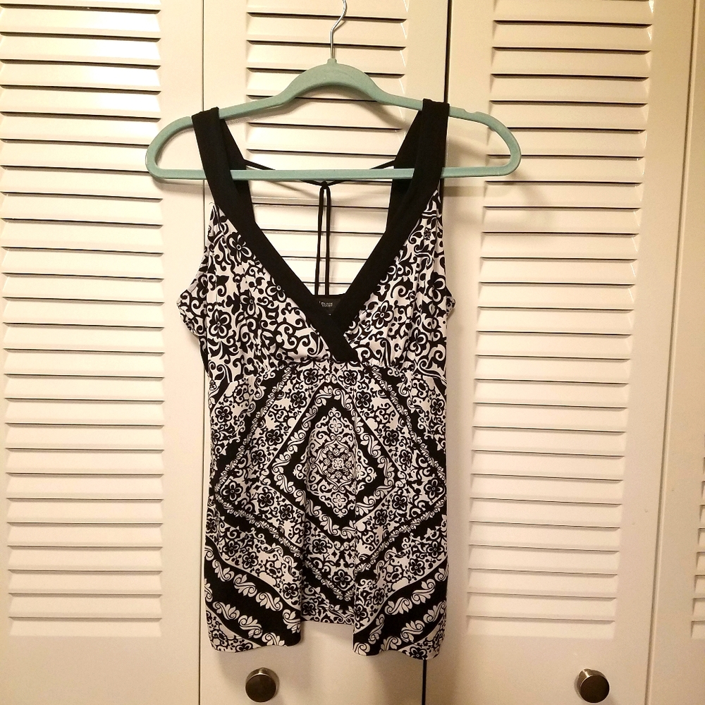 Black and white patterned tank